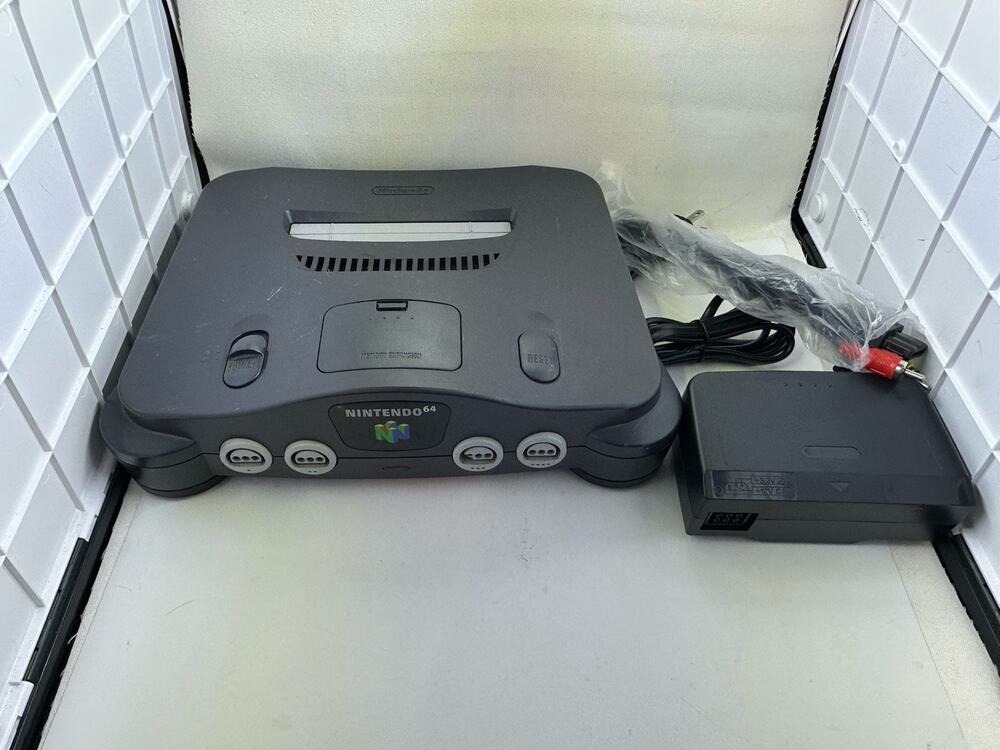 Nintendo 64 N64 Video Game Console w/ Power Supply AV Cable & Jumper Pak Tested